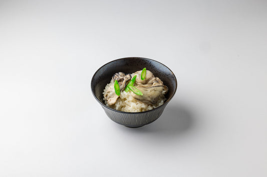 ふっくら牡蠣さけ蒸しの炊き込みごはん